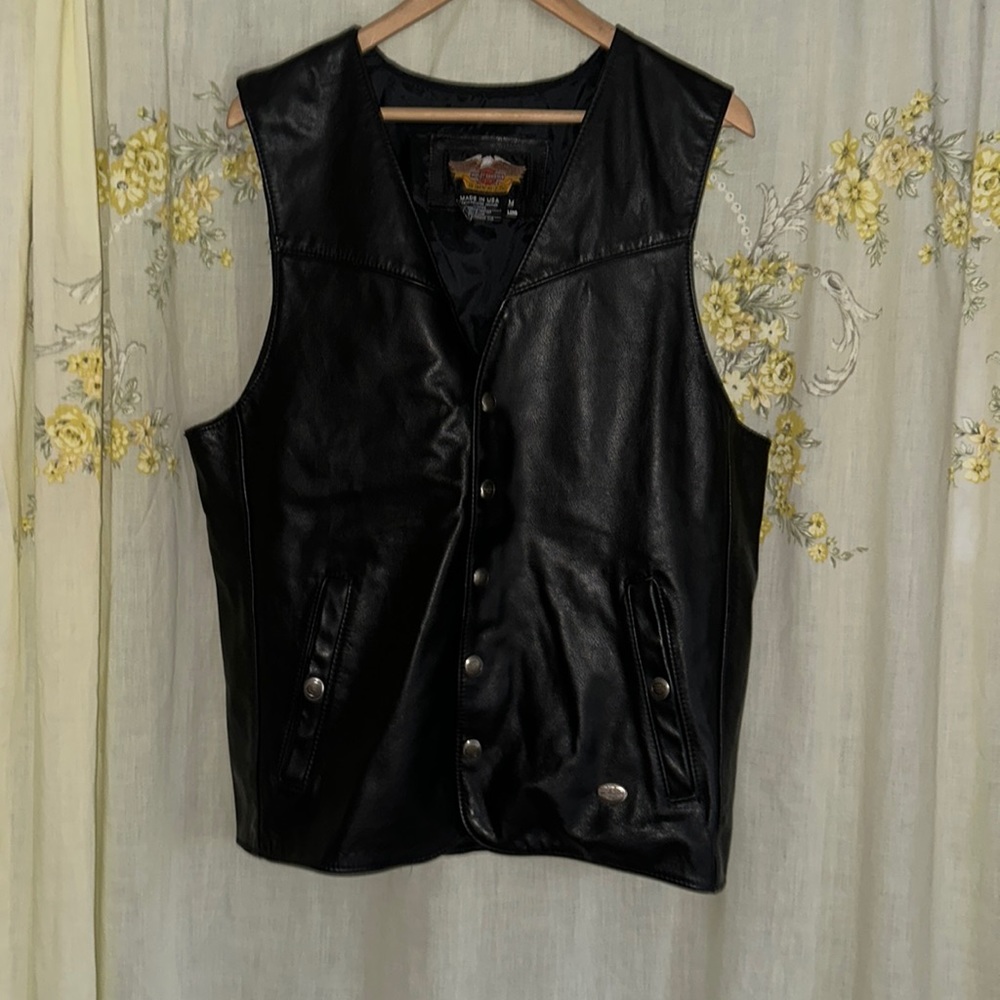 Harley-Davidson Men's Genuine Leather Vest, Snap Closure, Sized Medium Long!